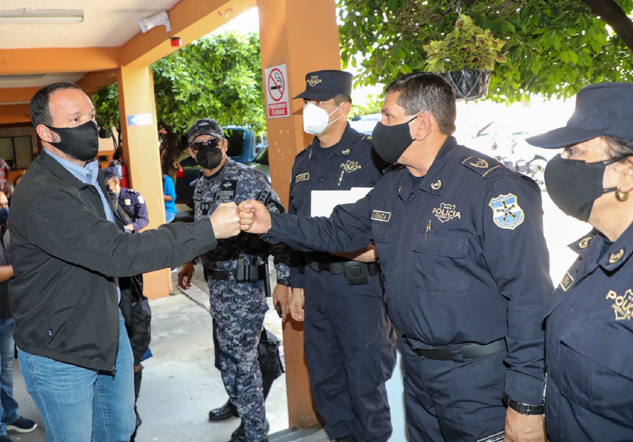 Ministro Gustavo Villatoro anuncia que Cojutepeque será el primer municipio con un Plan de Seguridad Municipal