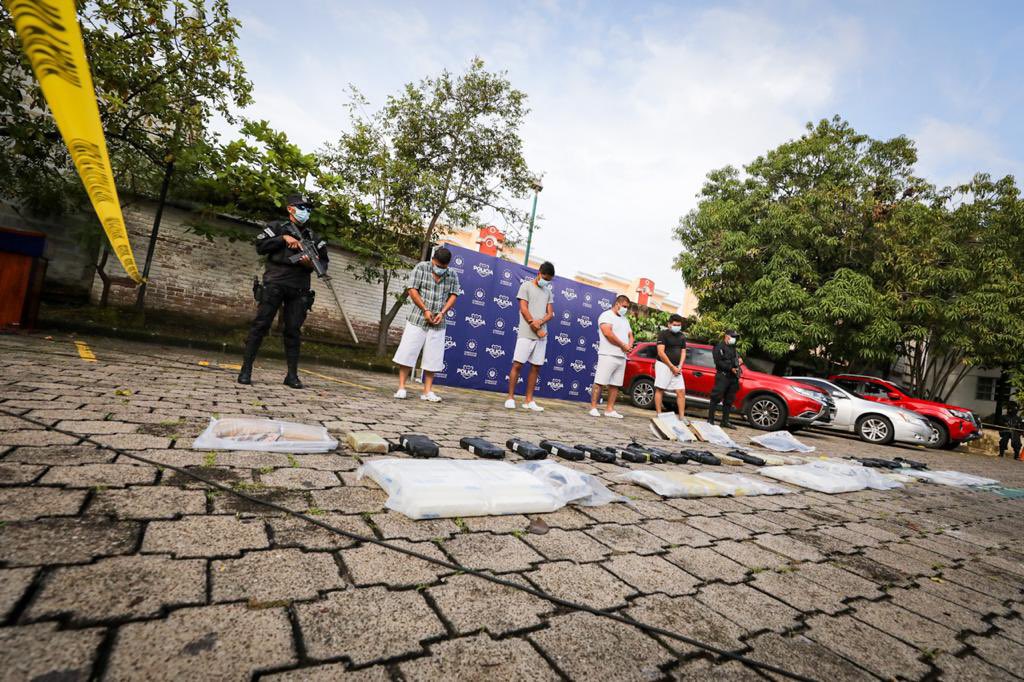 Titulares del Gabinete de Seguridad Ampliado brindarán conferencia para informar sobre fuerte incautación de droga, realizada en las últimas horas.