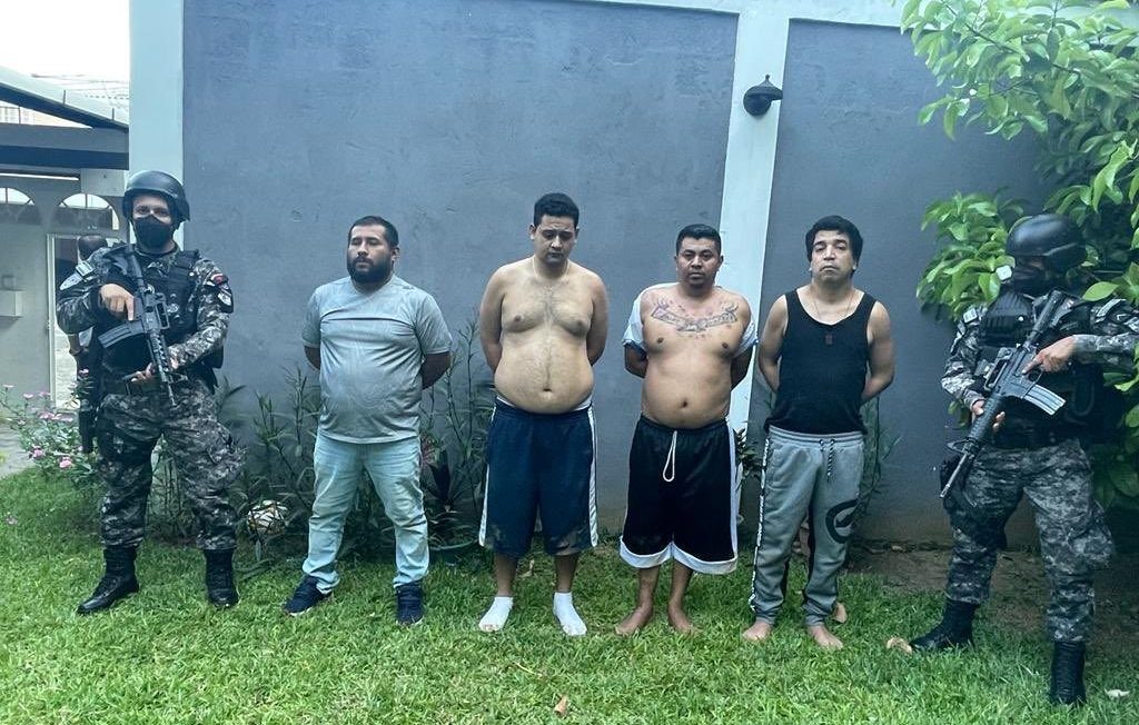 Capturan a 4 terrorista que se ocultaban en lujosas casas en La Libertad