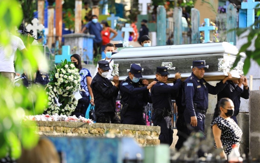 Gabinete de Seguridad acompañó sepelio de oficial asesinado por pandilleros