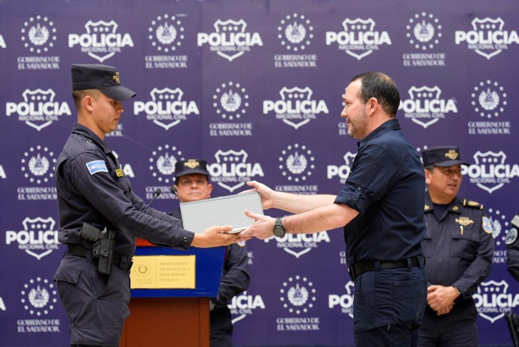 Ministerio de Seguridad hace donativo histórico de equipo informático a la Policía Nacional Civil