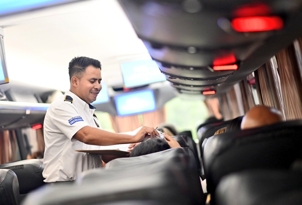 Turistas extranjeros reconocen cambios en seguridad