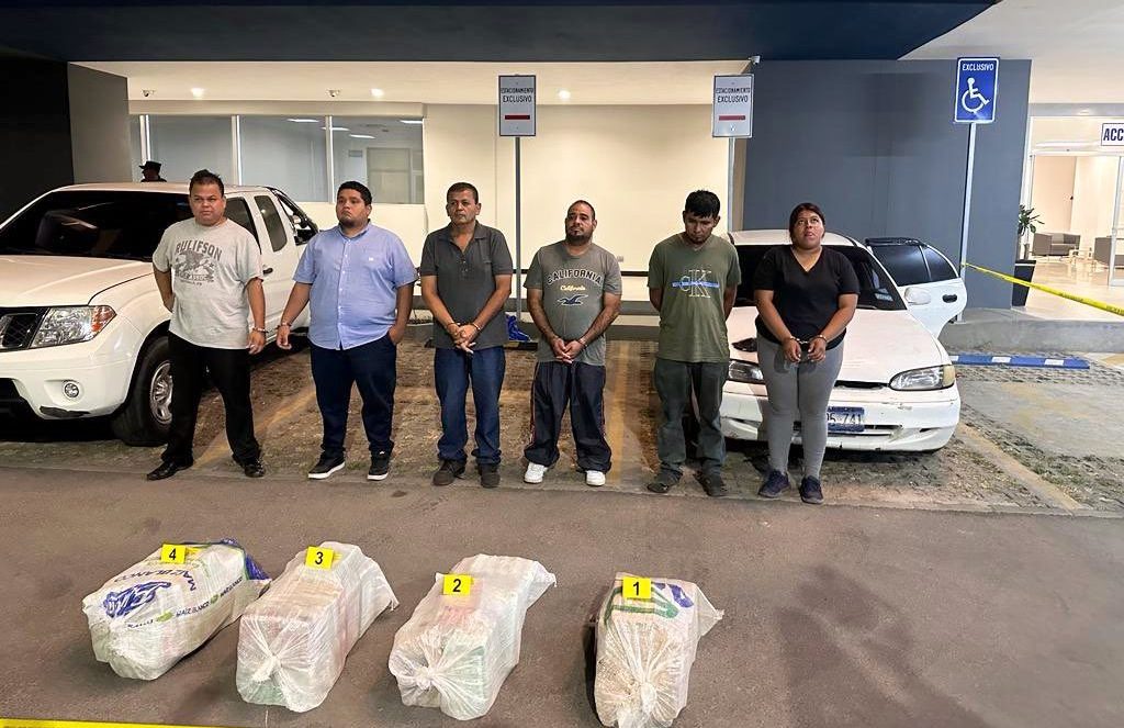 División Antinarcóticos captura a seis con 100 kilos de cocaína