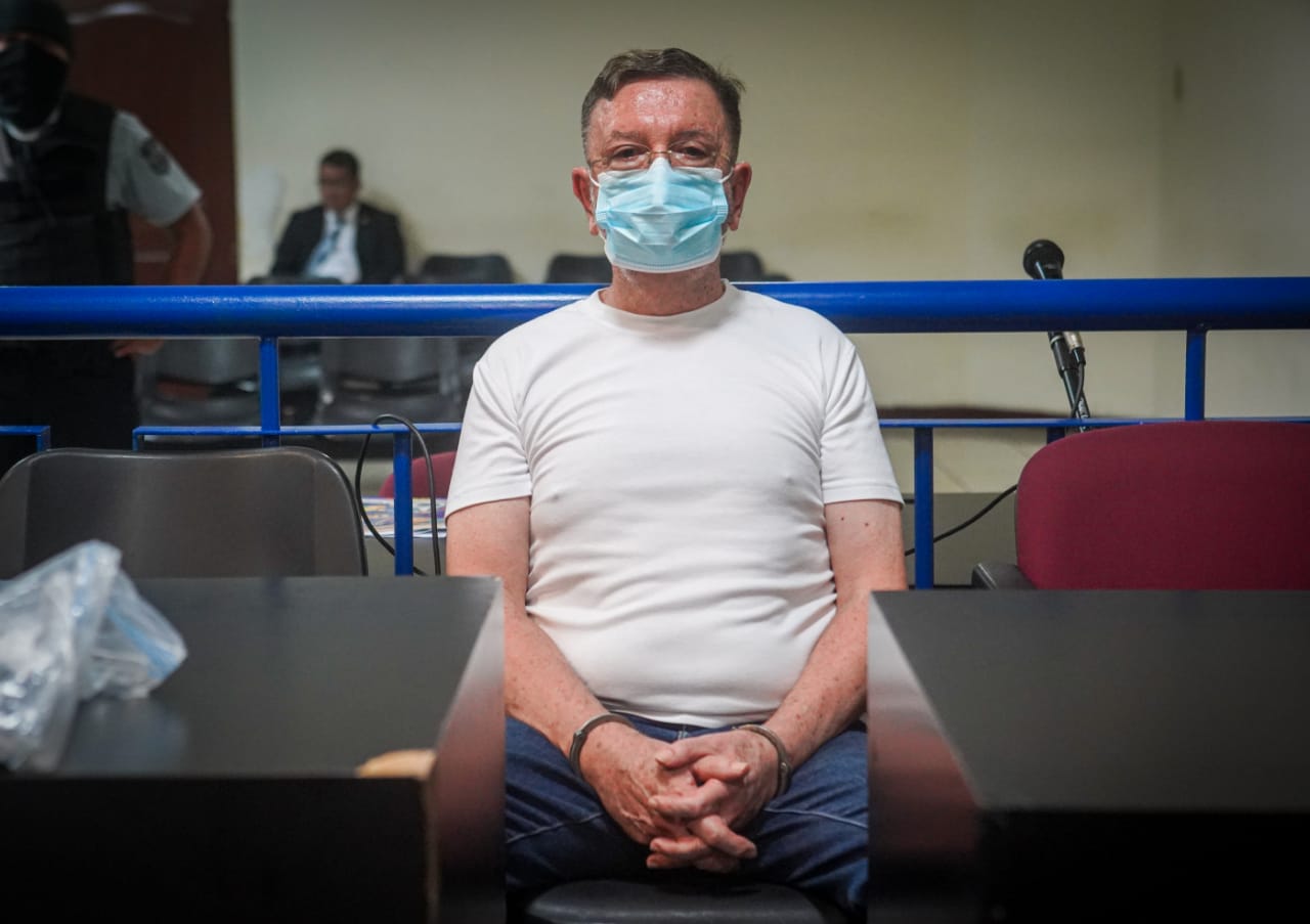 Expresidente Mauricio Funes y David Munguía Payés condenados a 14 y 18 años de prisión por negociar con pandillas