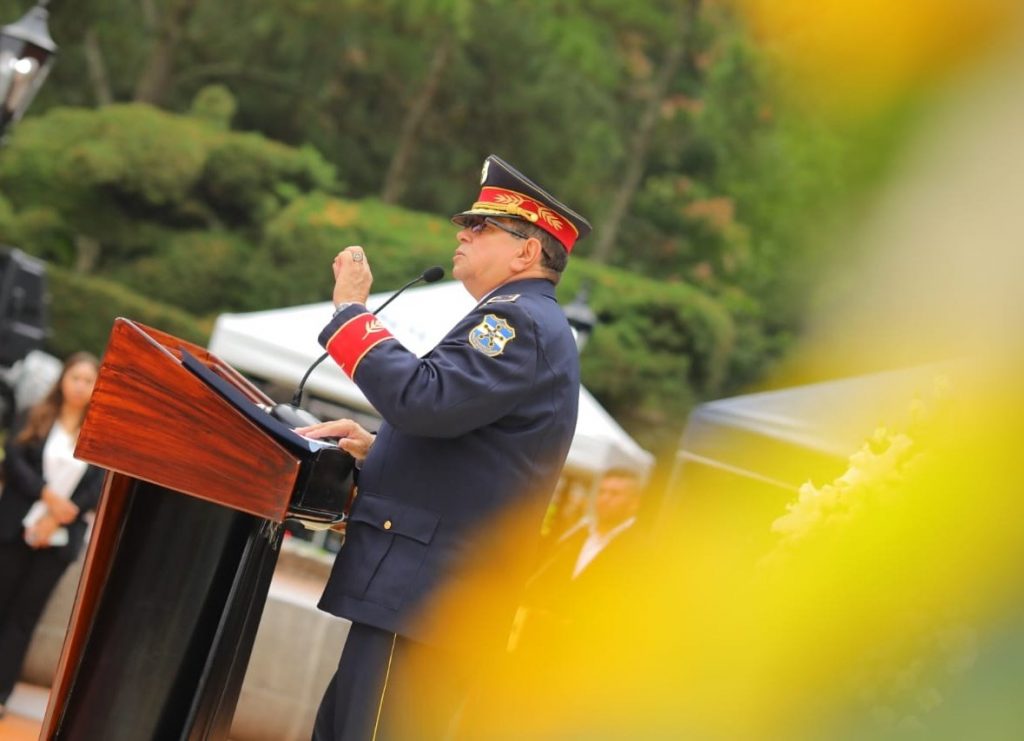 Corporación policial rinde homenaje a personal fallecido en el último año
