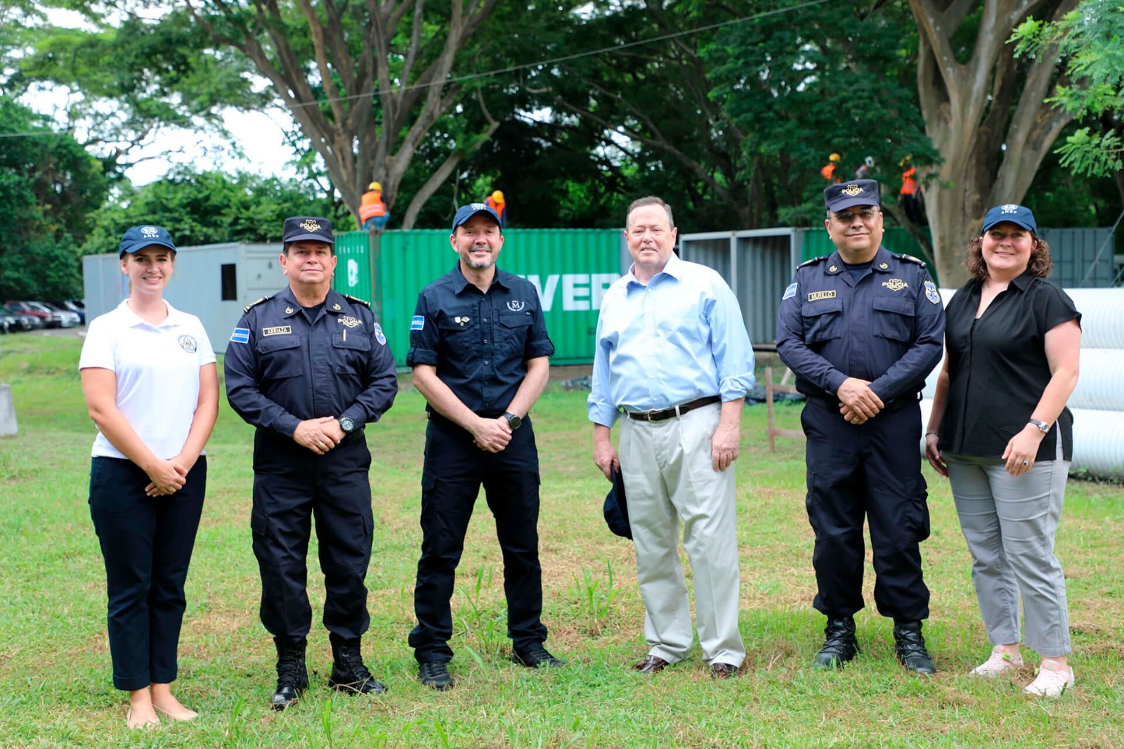 Titulares de Seguridad y embajador de Estados Unidos realizan recorrido por ANSP