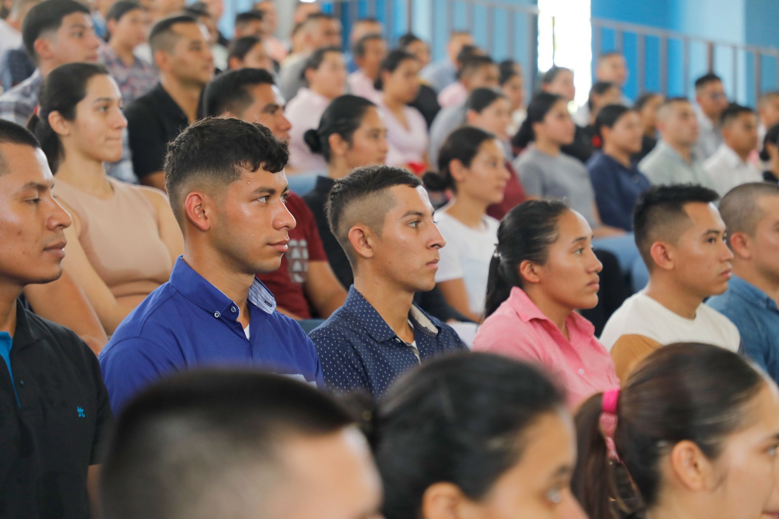 264 jóvenes inician proceso de formación para convertirse en oficiales de policía
