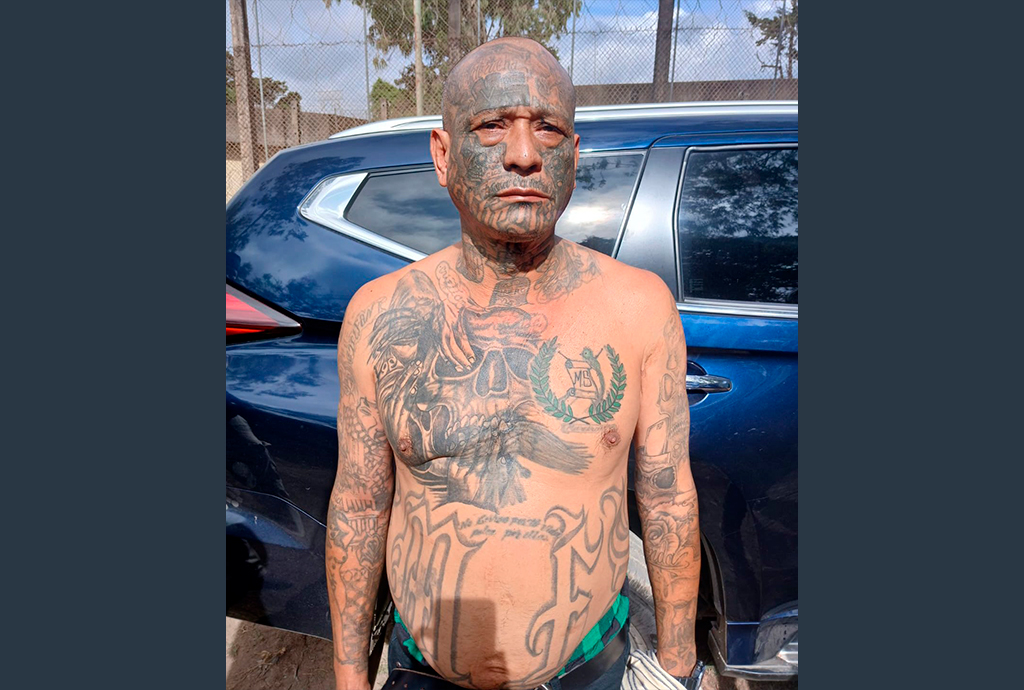 Pandillero de alto rango en la pandilla MS13 es capturado en Guatemala y entregado a las autoridades salvadoreñas