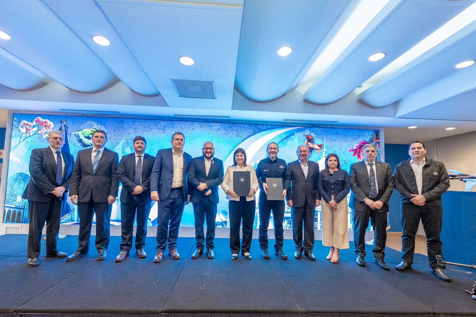 El Salvador y Argentina firman acuerdo de trabajo conjunto para combatir el crimen organizado