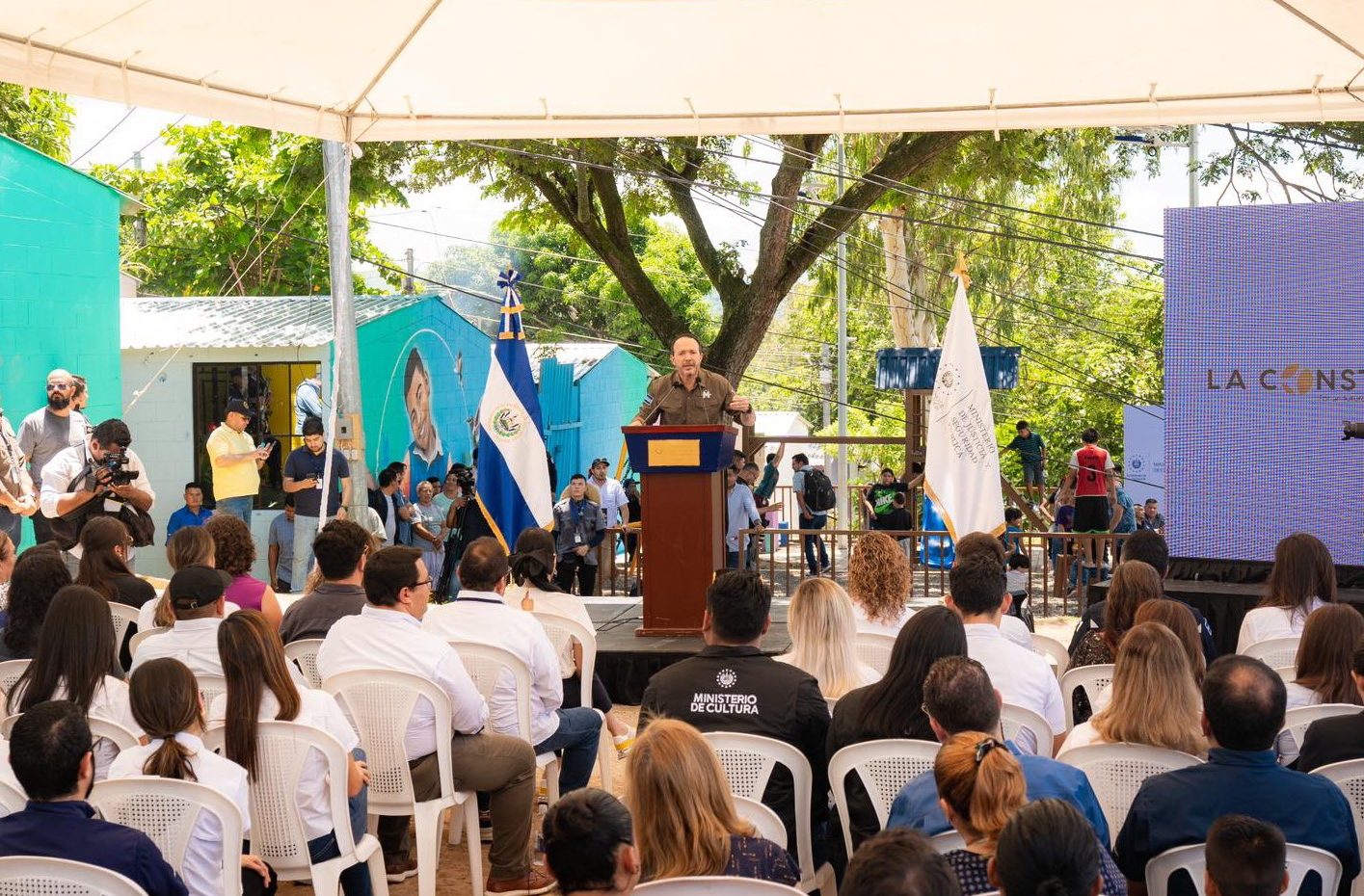 Instituciones de Gobierno y empresa privada revitalizan y entregan espacios de convivencia en La Campanera