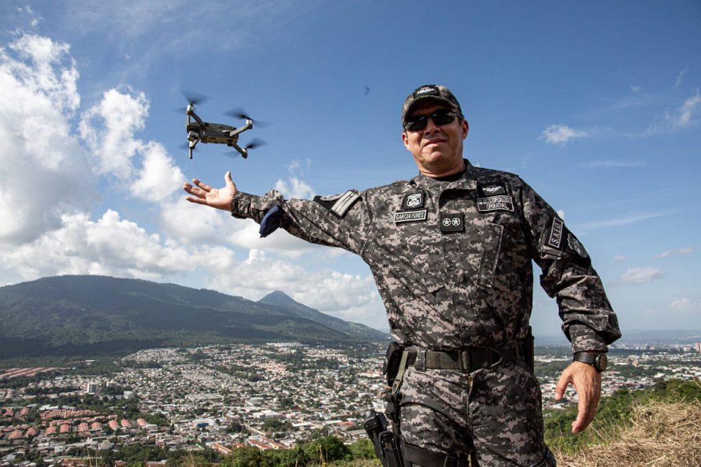 “Hasta siempre, señor Carabinero”: Gustavo Villatoro