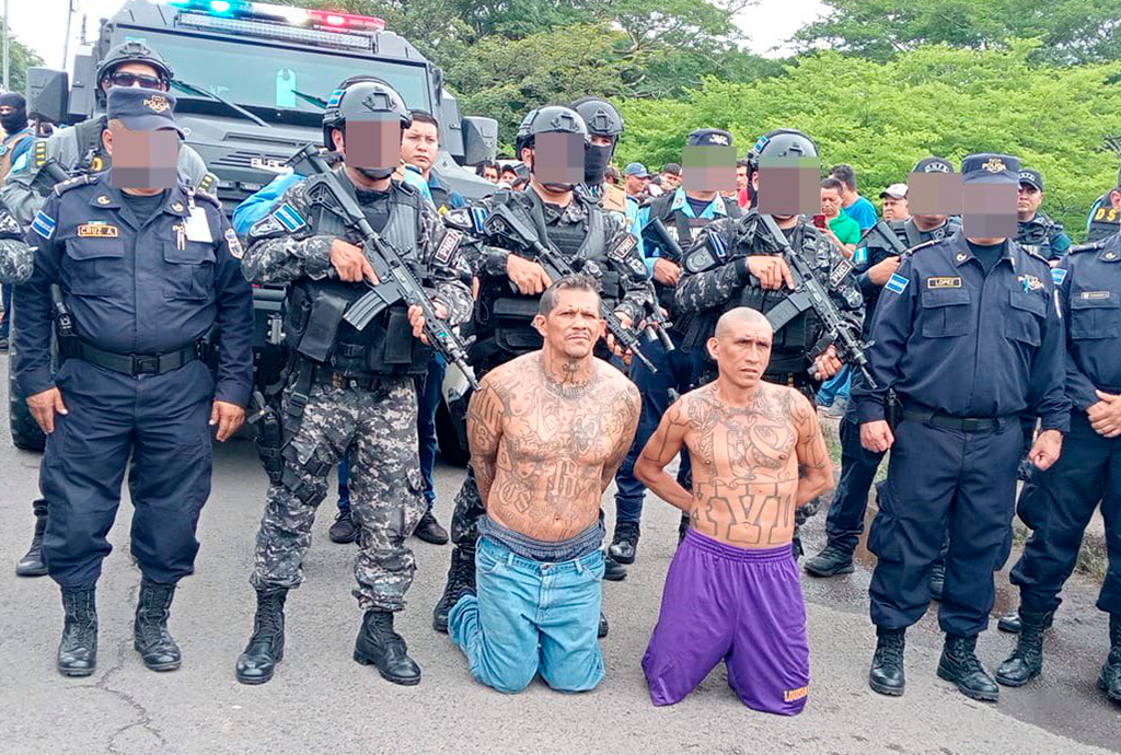 Dos peligrosos pandilleros de la 18R capturados en Honduras y retornados a El Salvador para que paguen sus crímenes