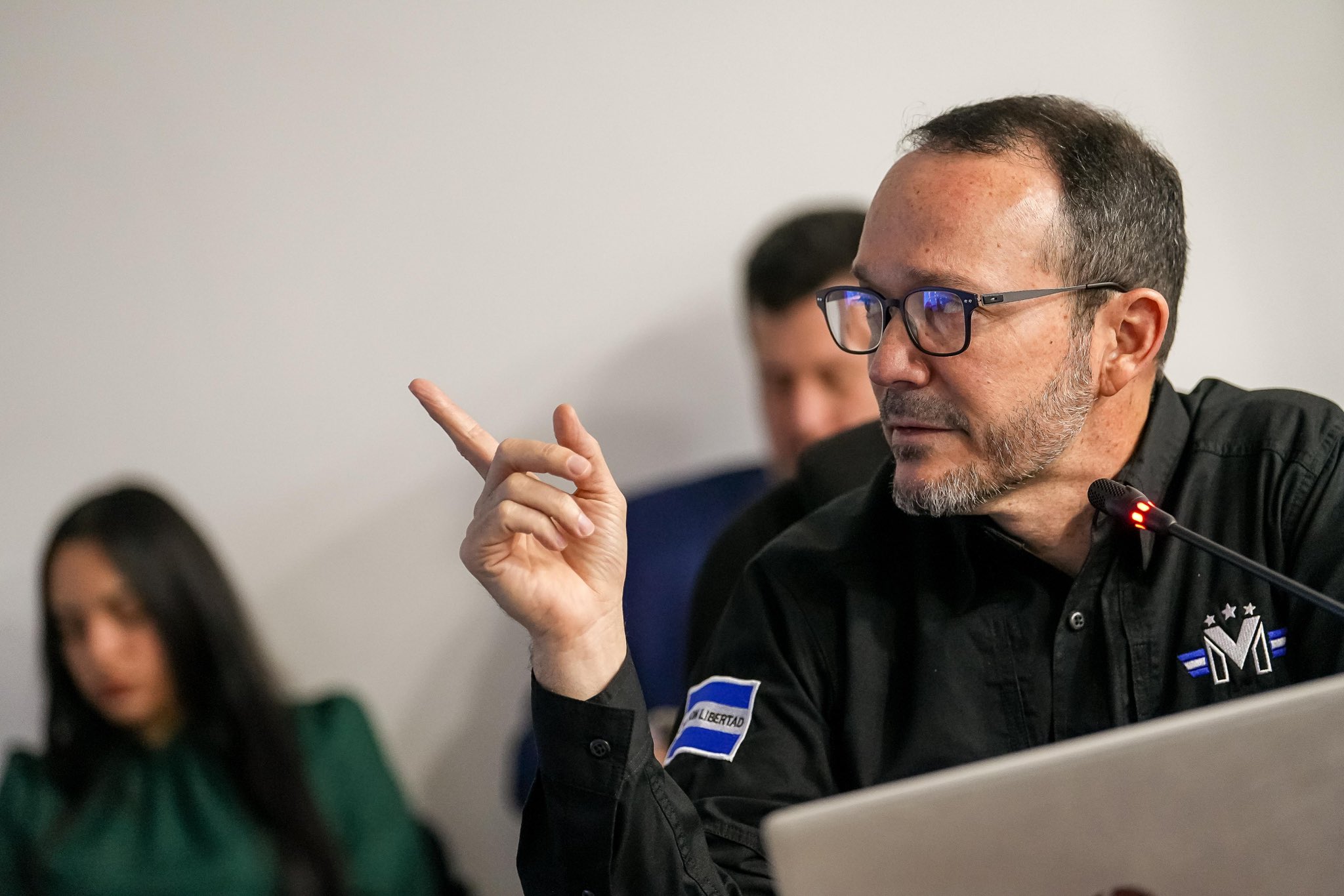 Ministro de Seguridad presentó detalles del presupuesto 2025 en Comisión de Hacienda de la Asamblea Legislativa