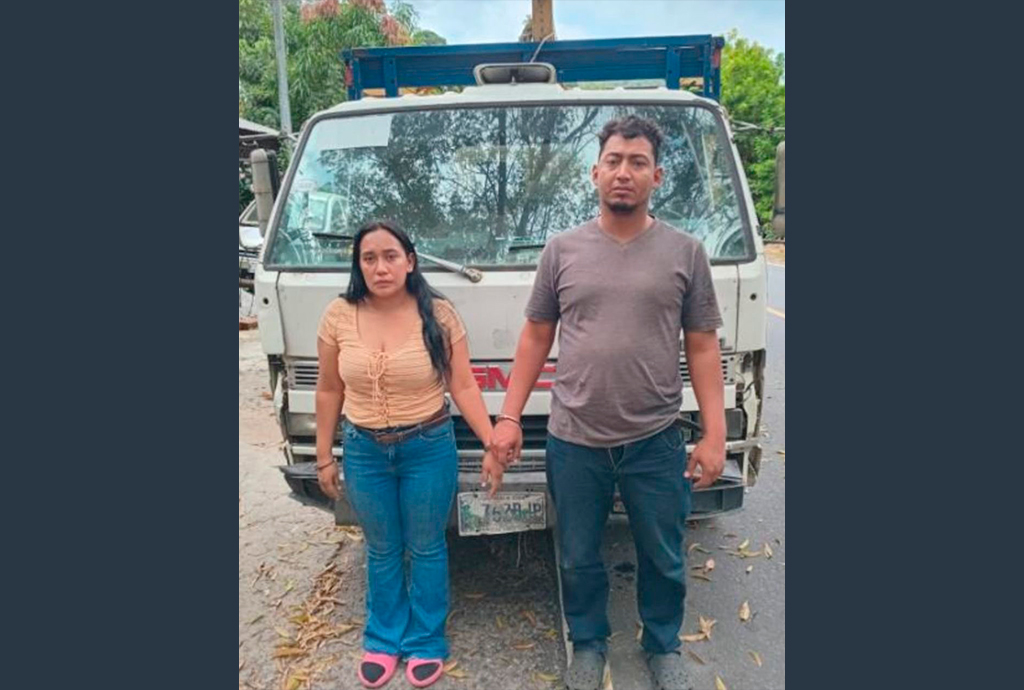 Dos guatemaltecos sin poder justificar ante PNC salvadoreña más de $18 mil