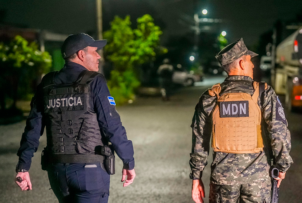 Ministros de Seguridad y Defensa verifican cerco de seguridad en San Bartolo Ilopango