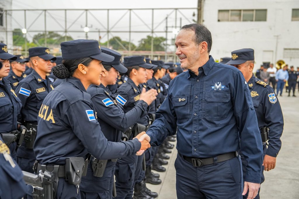221 nuevos policías se suman a tareas de seguridad en el país
