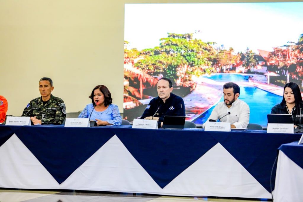 Policía y Fuerza Armada garantizarán seguridad en Villa Navideña del Centro Histórico