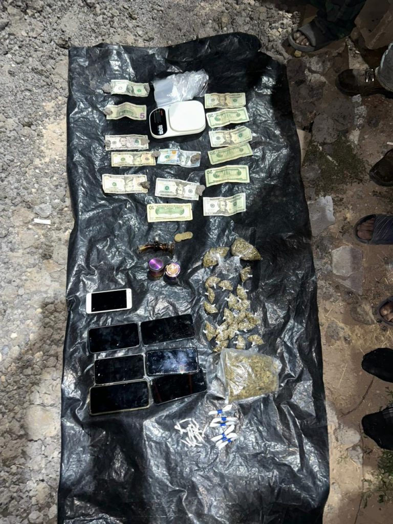 Fuerza Rural de la PNC captura a siete sujetos y les decomisa marihuana y cocaína