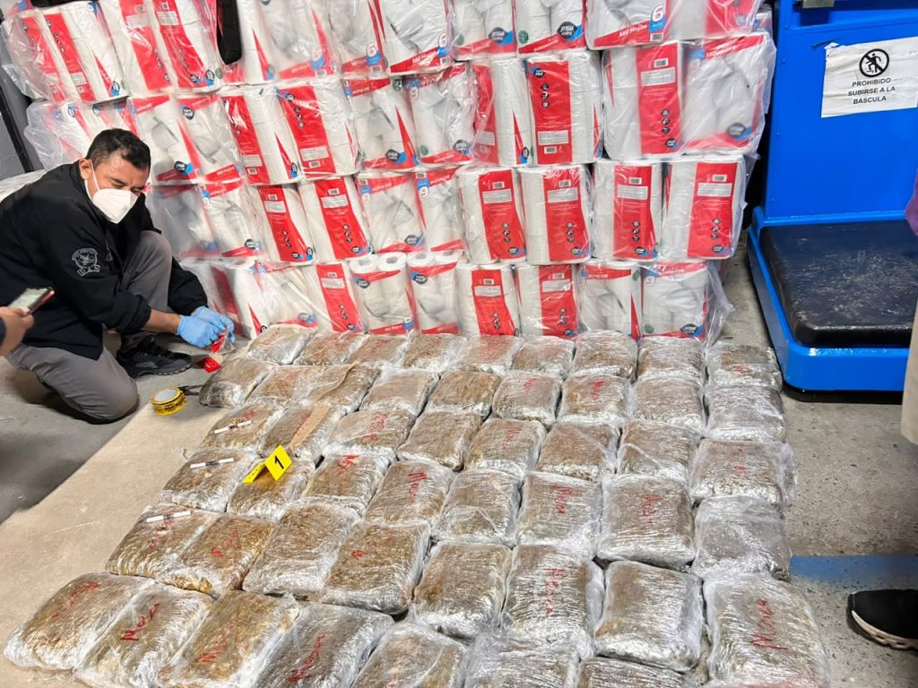 Capturan a guatemalteco con cargamento de marihuana en vehículo de carga
